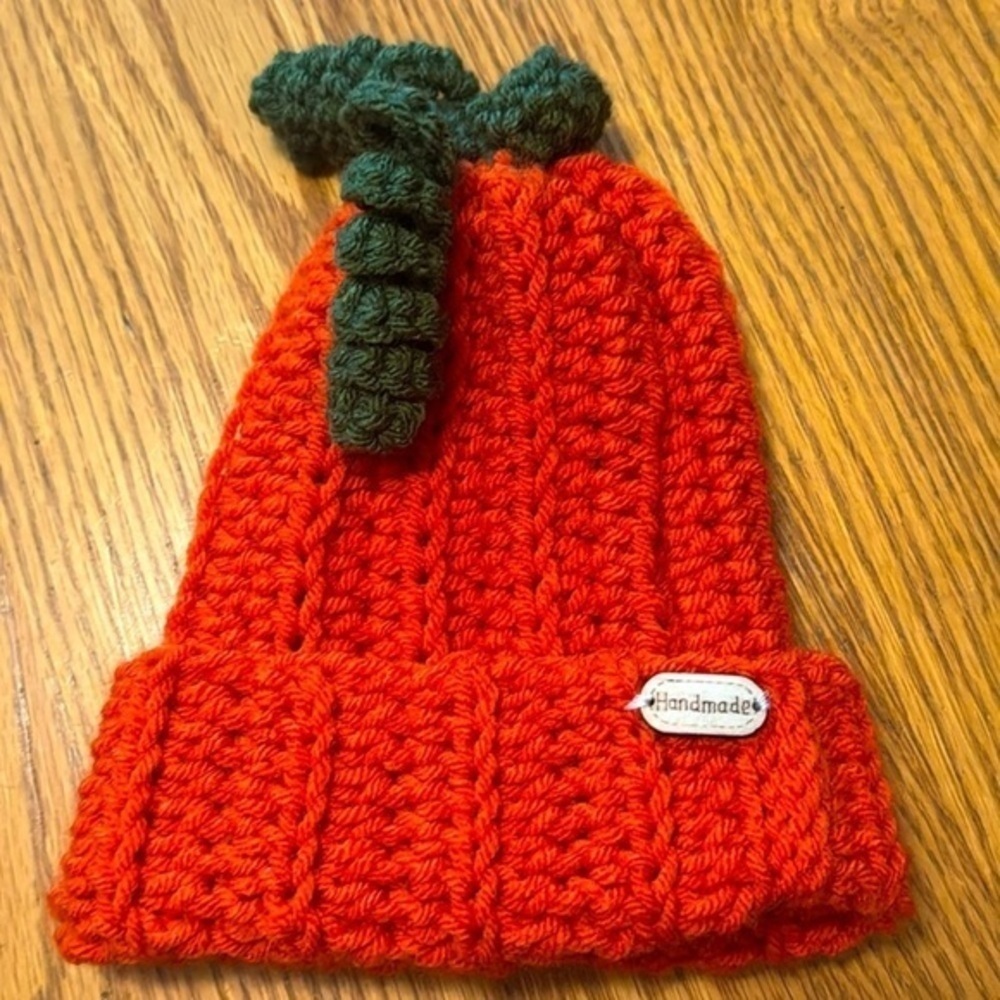 Handmade crocheted baby pumpkin hat‎